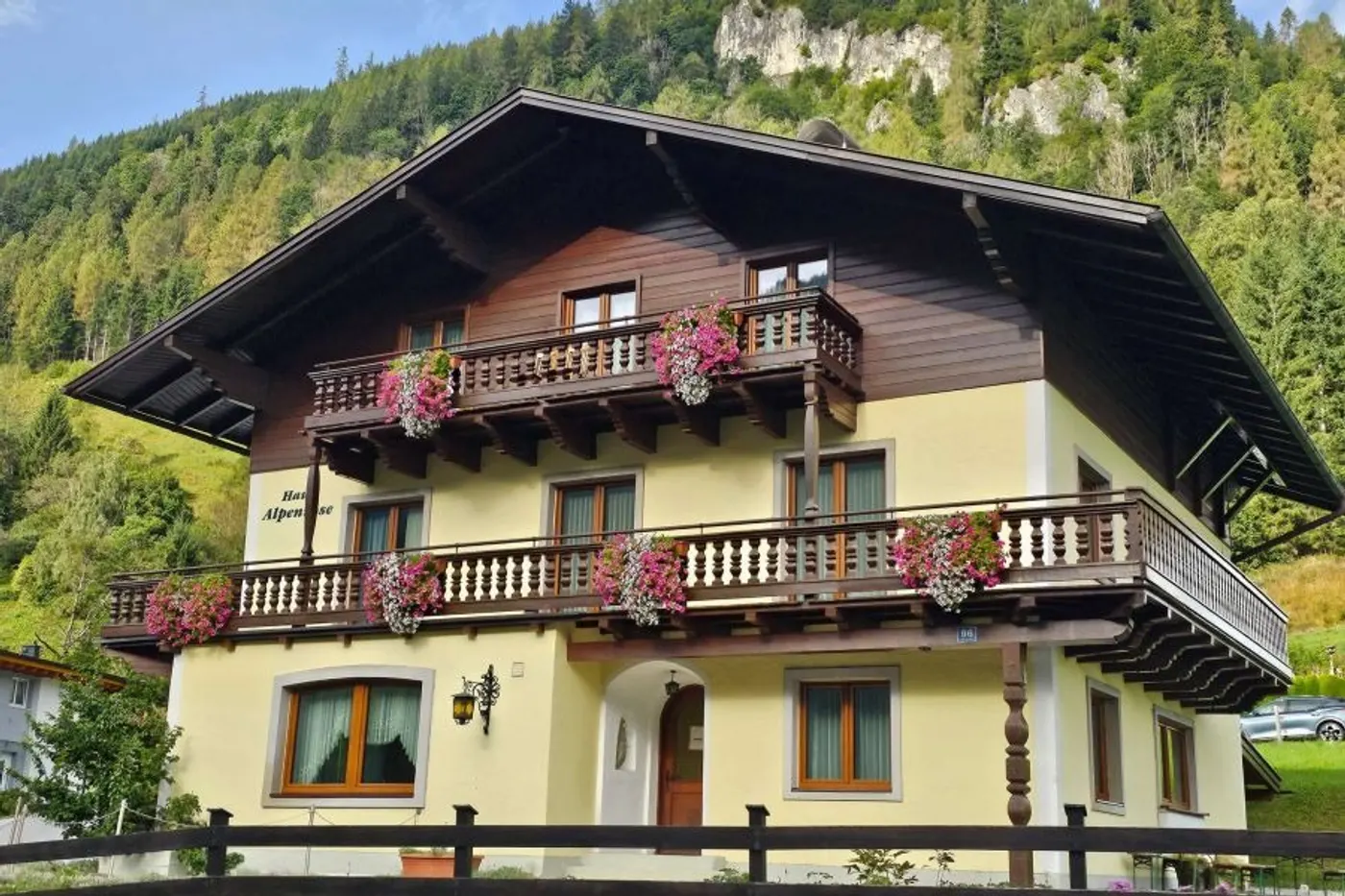 Haus Alpenrose